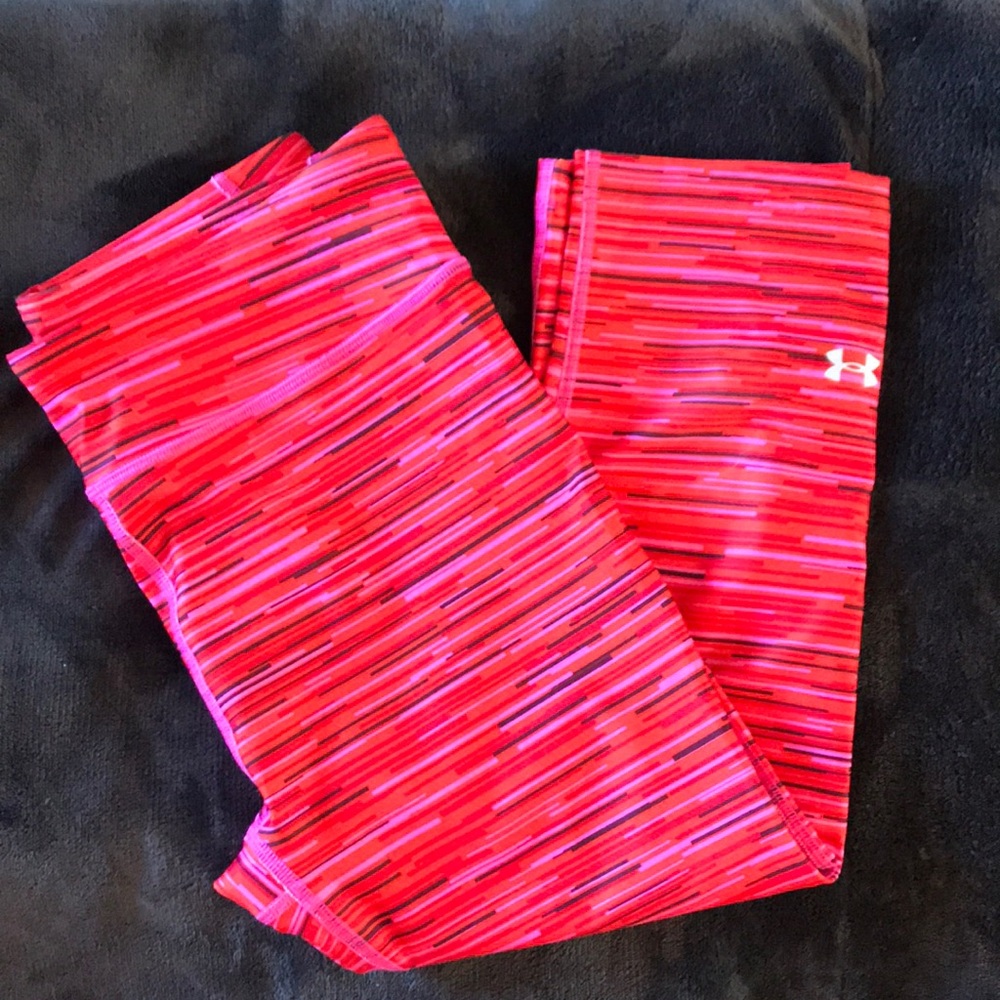 Women’s Under Armour capris pink red medium